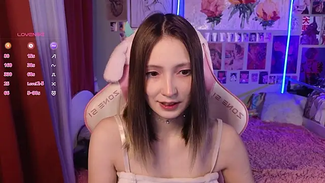 Snapshot of Evie_Ro chatting on March 2026 01:12:01 AM Evie Ro online show from March 2026 01:12:01 AM