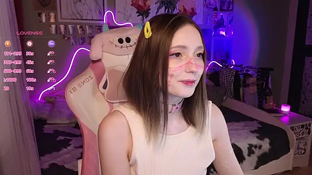 Snapshot of Evie_Ro chatting on March 2026 10:20:01 PM Evie Ro online show from March 2026 10:20:01 PM