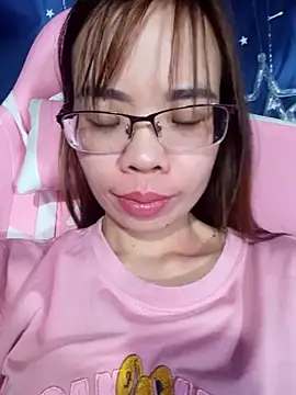   Mai-love19   online show from February 2025 12:01:02 PM