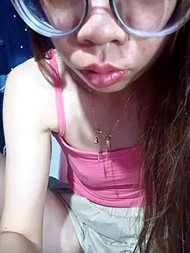 Snapshot of __Mai-love19__ chatting on May 2026 10:28:02 PM Mai-love19 online show from May 2026 10:28:02 PM