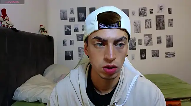 Snapshot of perlman_gigolo2 chatting on December 2024 02:19:02 AM perlman gigolo2 online show from December 2024 02:19:02 AM