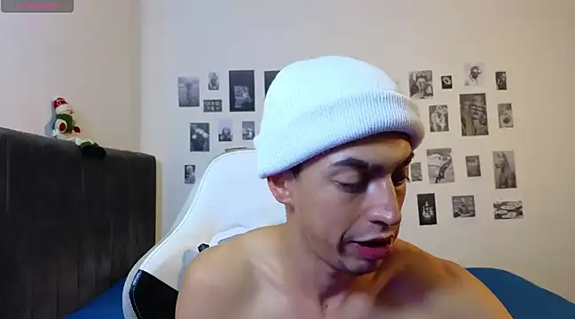 Snapshot of perlman_gigolo2 chatting on December 2024 01:11:02 PM perlman gigolo2 online show from December 2024 01:11:02 PM