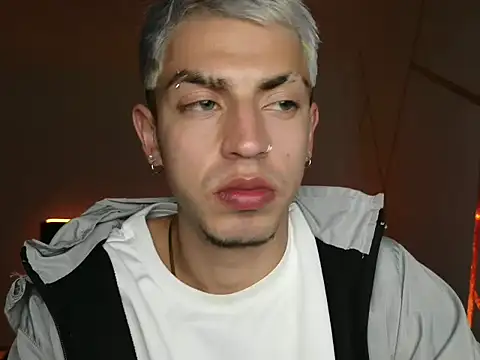 Snapshot of perlman_gigolo2 chatting on October 2025 02:09:01 AM perlman gigolo2 online show from October 2025 02:09:01 AM