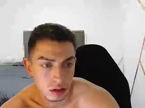 Snapshot of perlman_gigolo2 chatting on February 2026 11:20:01 PM perlman gigolo2 online show from February 2026 11:20:01 PM