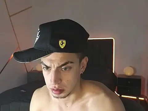 Snapshot of perlman_gigolo2 chatting on February 2026 10:41:02 PM perlman gigolo2 online show from February 2026 10:41:02 PM