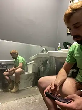 Snapshot of afTerparTycloudz chatting on March 2025 01:37:02 AM afTerparTycloudz online show from March 2025 01:37:02 AM