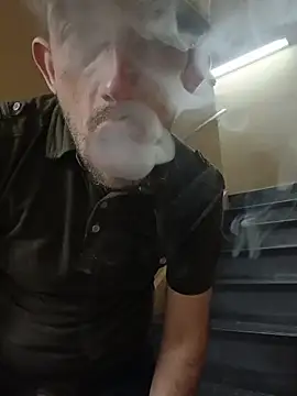 Snapshot of afTerparTycloudz chatting on October 2025 11:12:02 AM afTerparTycloudz online show from October 2025 11:12:02 AM