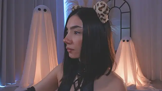 AmyArmstrong online show from October 2025 03:01:02 PM