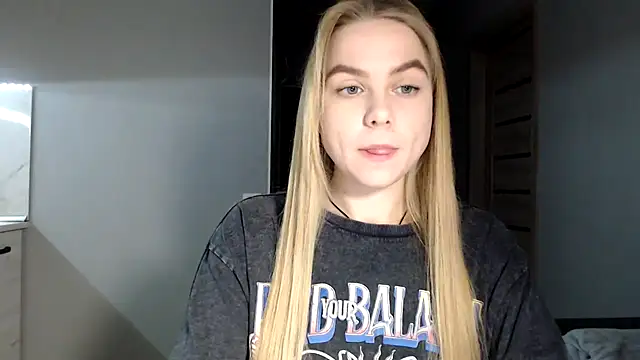 Snapshot of Sunbeam_ chatting on December 2024 09:43:01 PM Sunbeam online show from December 2024 09:43:01 PM