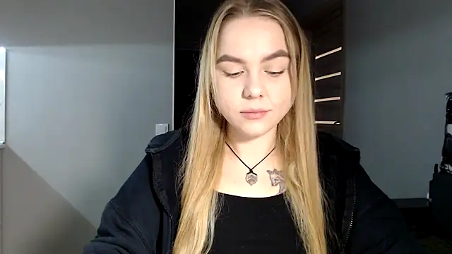 Snapshot of Sunbeam_ chatting on January 2025 08:17:01 PM Sunbeam online show from January 2025 08:17:01 PM