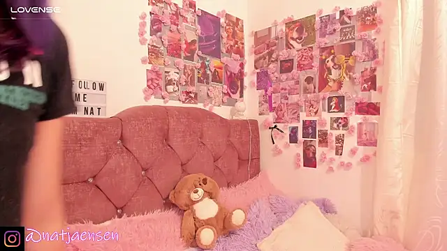 natalie jaensen online show from December 2024 12:04:01 AM