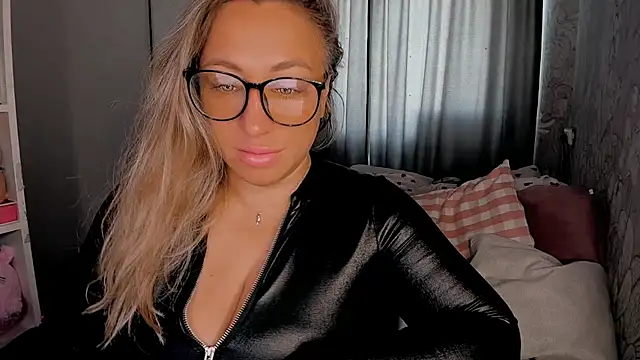 CumOnMy Tits online show from October 2025 04:33:02 AM