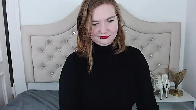 Snapshot of LaraDream chatting on December 2024 08:37:01 PM LaraDream online show from December 2024 08:37:01 PM