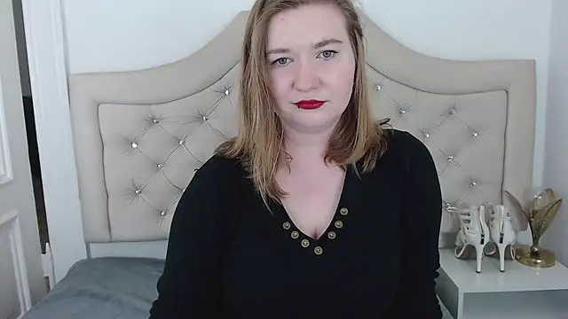 Snapshot of LaraDream chatting on January 2025 02:07:02 AM LaraDream online show from January 2025 02:07:02 AM