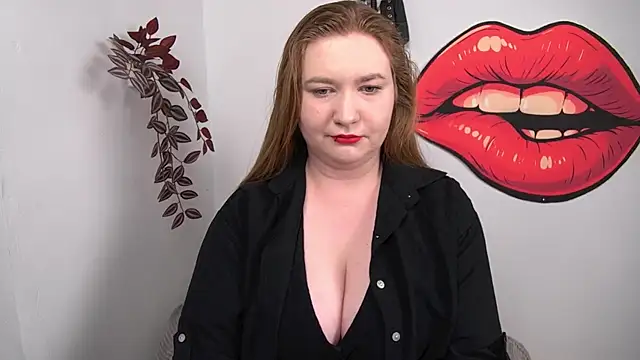 Snapshot of LaraDream chatting on February 2026 01:09:01 PM LaraDream online show from February 2026 01:09:01 PM