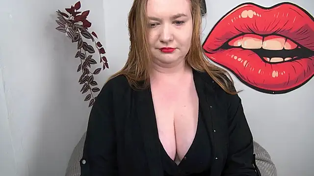 Snapshot of LaraDream chatting on February 2026 03:52:02 PM LaraDream online show from February 2026 03:52:02 PM