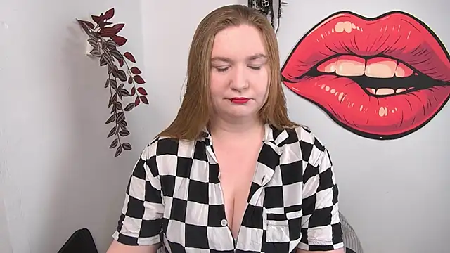 LaraDream online show from April 2026 04:05:01 PM