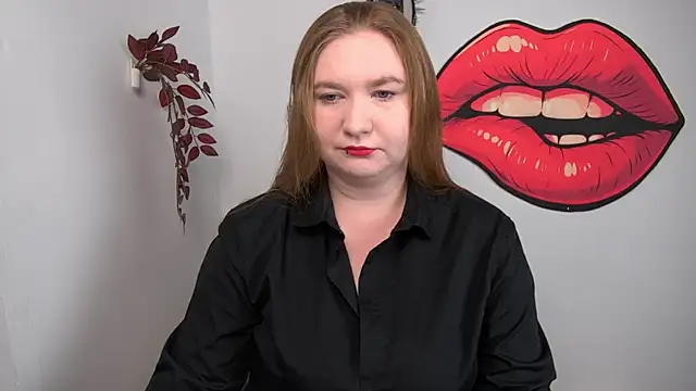 LaraDream online show from April 2026 02:12:02 PM