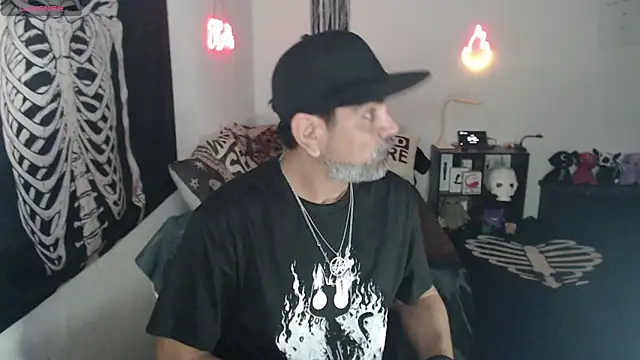 soyelcarlitos  online show from June 2026 06:37:02 AM