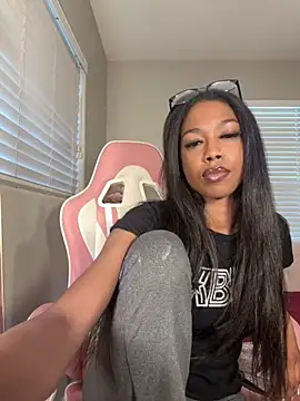 mismialove online show from June 2026 01:17:02 PM