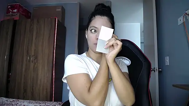 susan smith18 online show from December 2025 01:31:02 PM