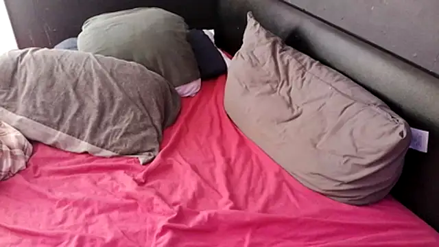 McPherson72 online show from April 2026 11:32:01 AM