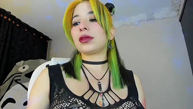 Snapshot of Laughing_Naty chatting on December 2024 05:09:02 AM Laughing Naty online show from December 2024 05:09:02 AM