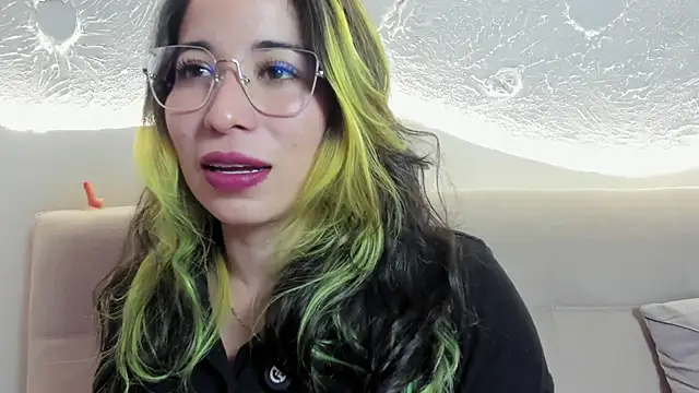 Laughing Naty online show from October 2025 02:33:01 AM