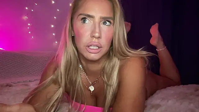 Snapshot of Fitnessbabe69 chatting on October 2025 07:31:02 AM Fitnessbabe69 online show from October 2025 07:31:02 AM