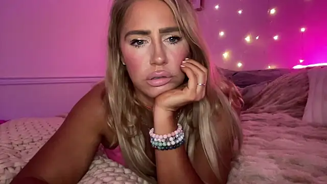 Fitnessbabe69 online show from November 2025 08:42:01 AM