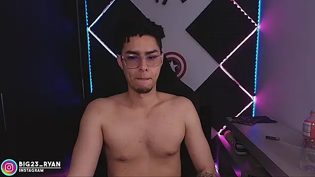 bigryann23 online show from May 2026 04:12:02 PM
