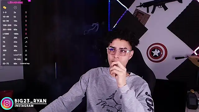 bigryann23 online show from June 2026 10:23:01 PM